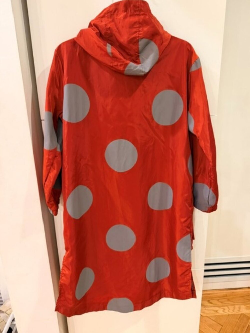 YJYL Lightweight Hooded Rain Jacket NWT Size Large – Red Polka Dot Zip Coat
